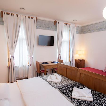 Pr'Gavedarjo Eco Heritage B&B Kranjska Gora Rom bilde