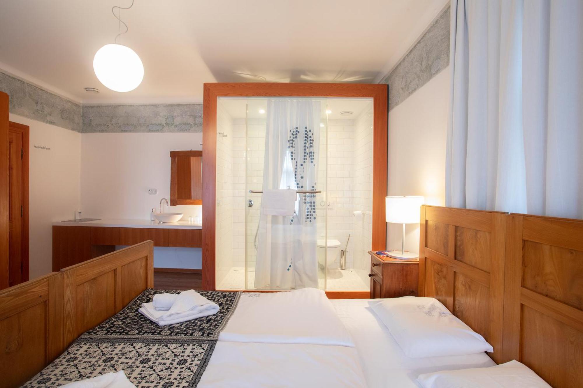 Pr'Gavedarjo Eco Heritage B&B Kranjska Gora Rom bilde