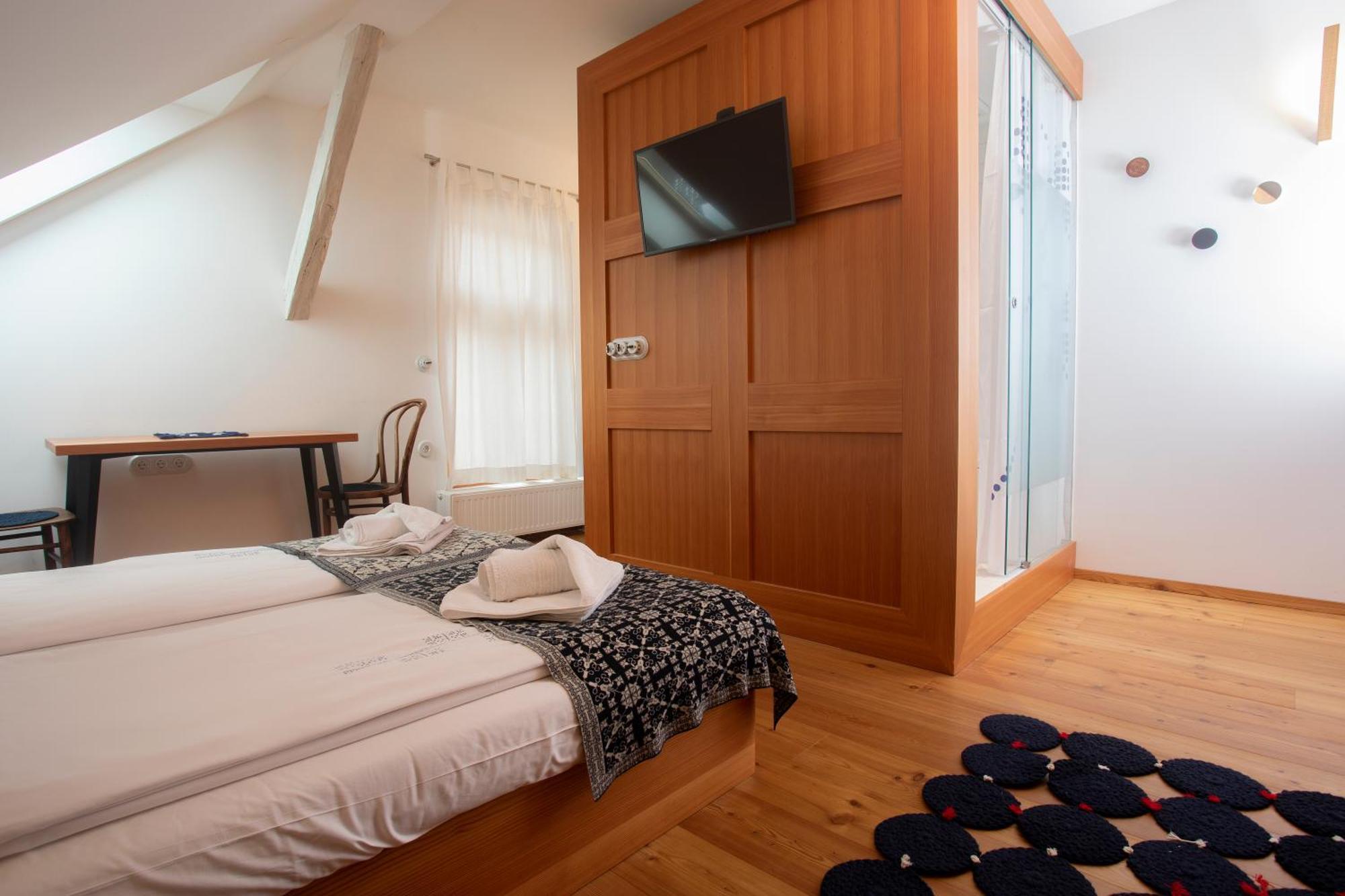 Pr'Gavedarjo Eco Heritage B&B Kranjska Gora Rom bilde