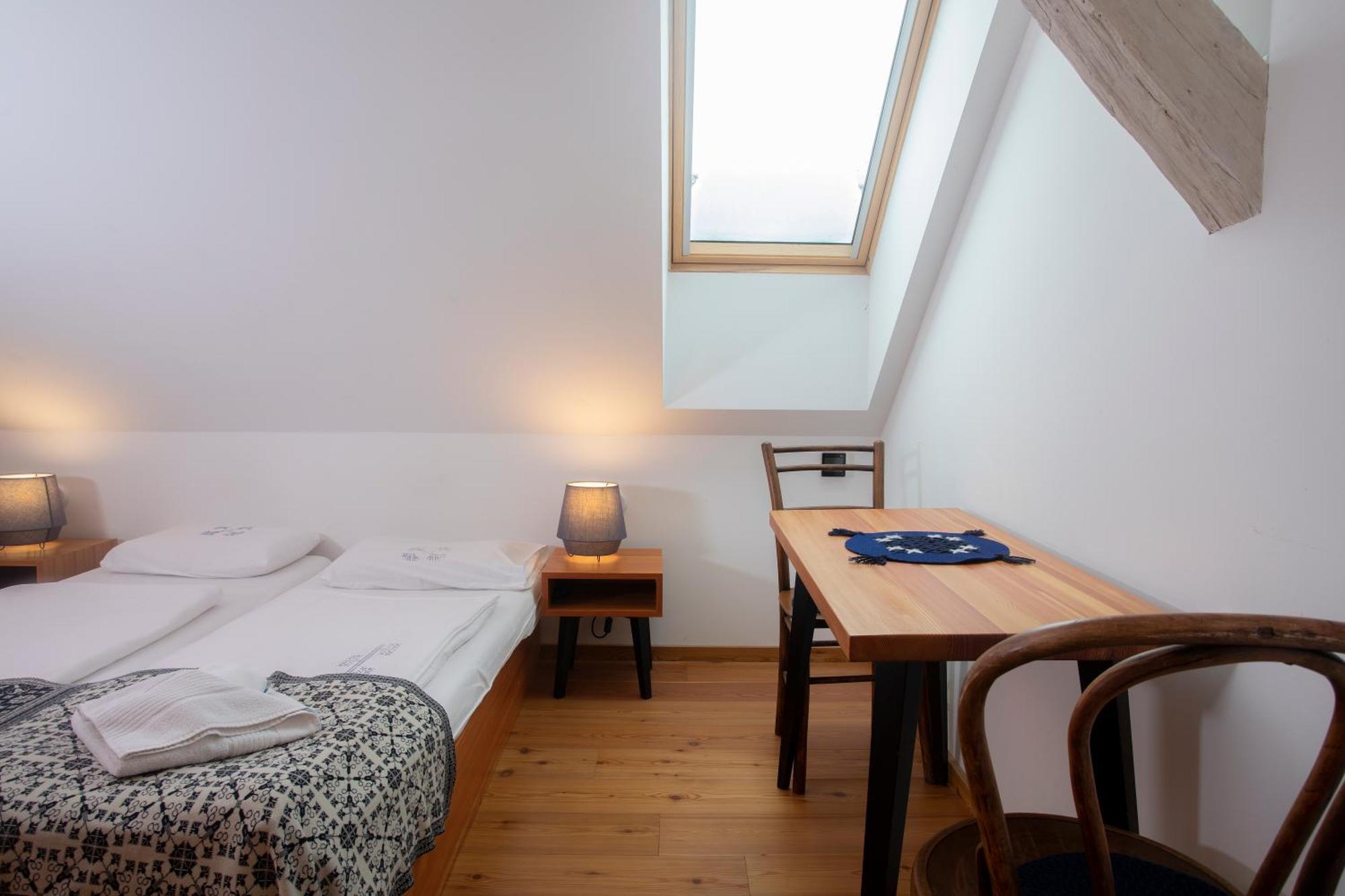 Pr'Gavedarjo Eco Heritage B&B Kranjska Gora Rom bilde