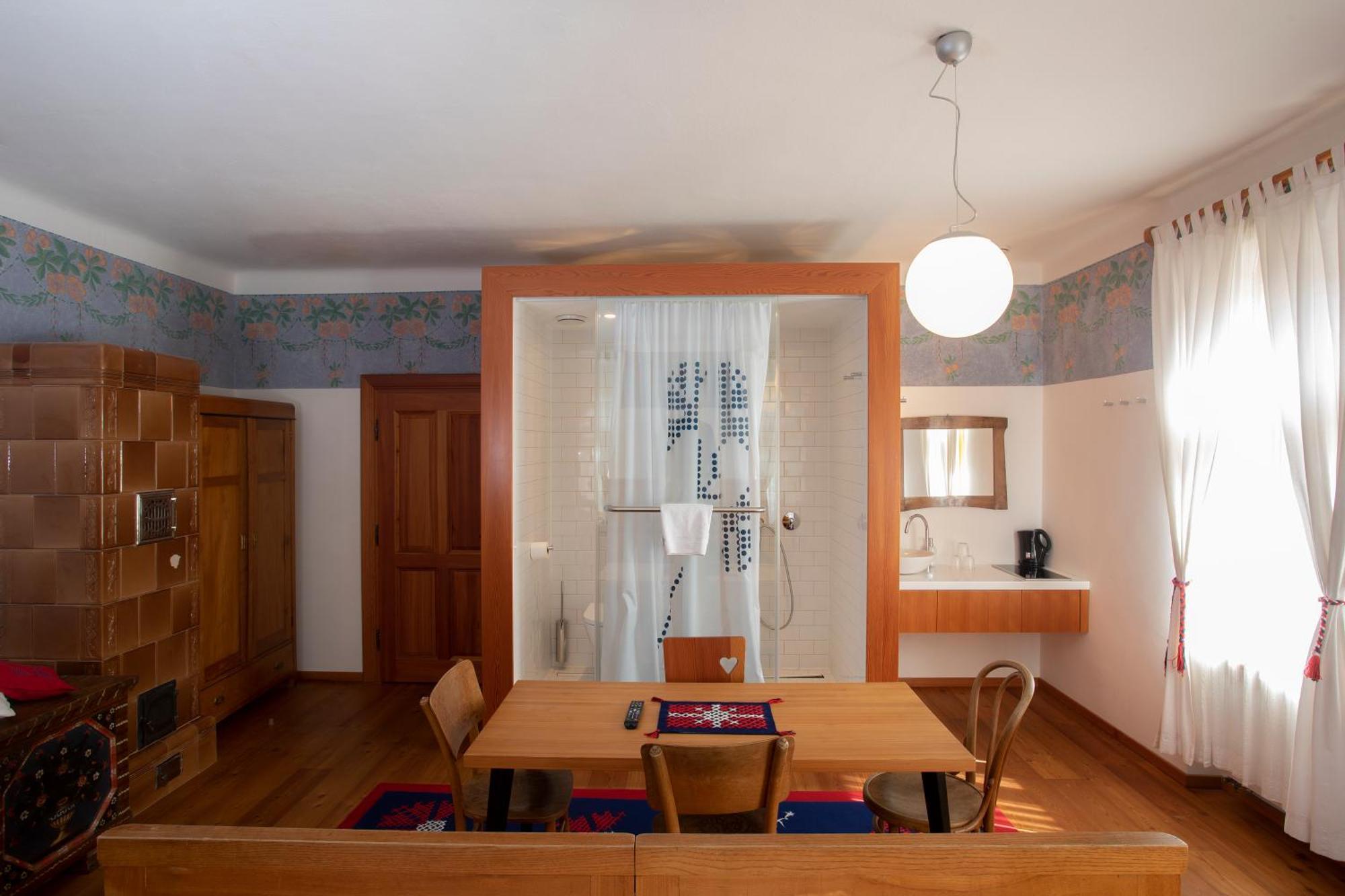 Pr'Gavedarjo Eco Heritage B&B Kranjska Gora Rom bilde